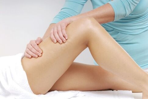 examination by a doctor for hip arthrosis